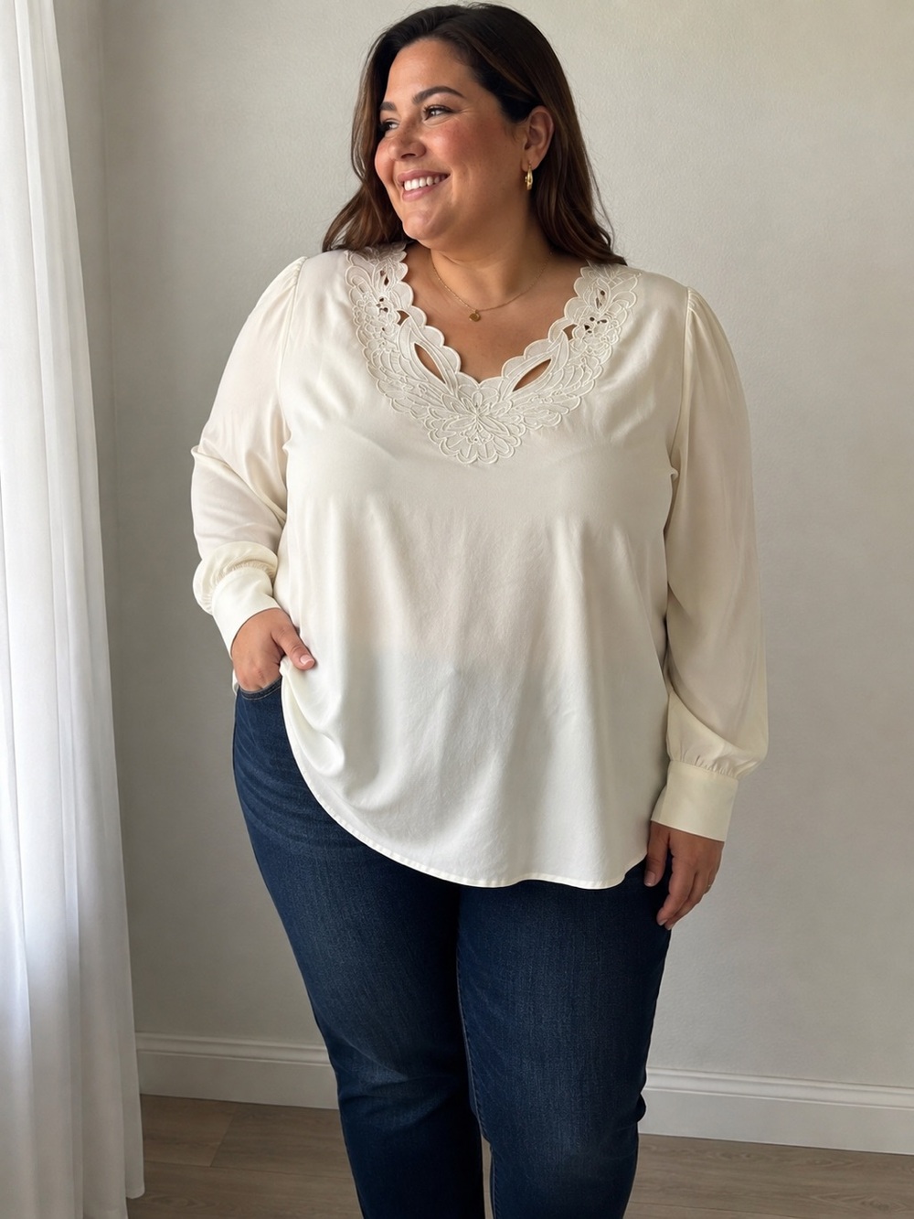 Lane Bryant 22/24 Ivory Embroidered Cutout Long Sleeve Blouse